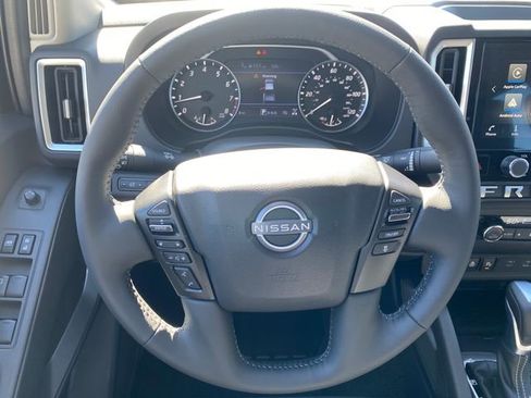 New 2025 Nissan Frontier SV w/ SV Convenience Package image 16