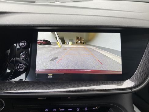 Used 2023 Buick Envision Essence FWD image 26
