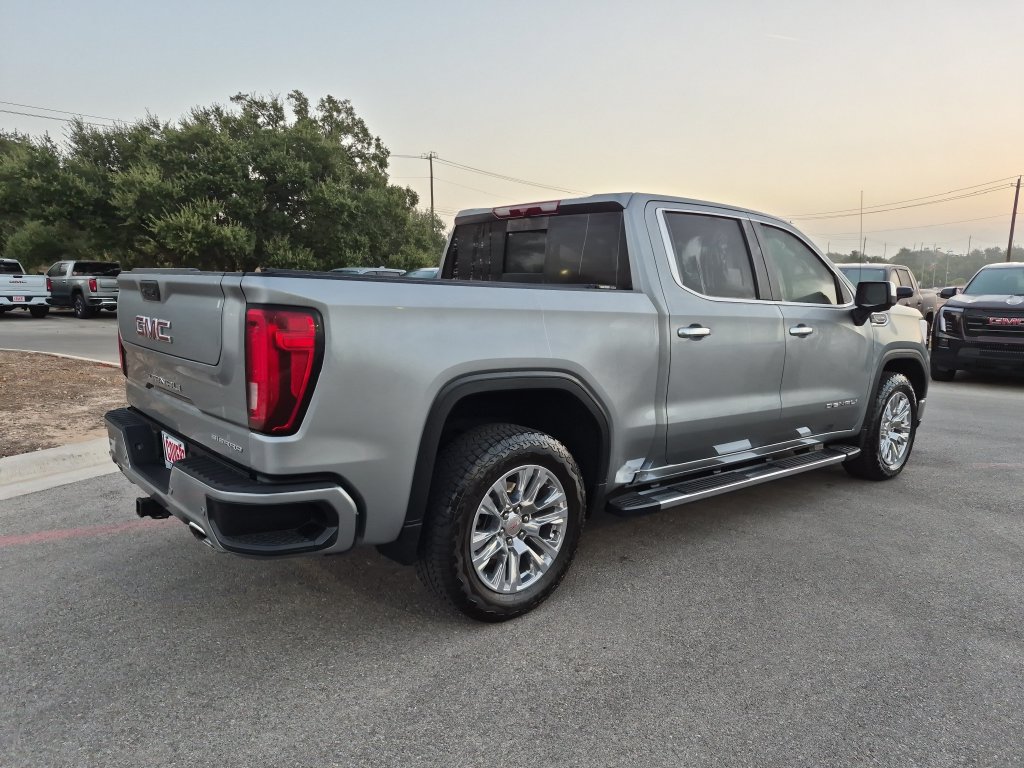 Used 2025 GMC Sierra 1500 Denali AWD/4WD image 9