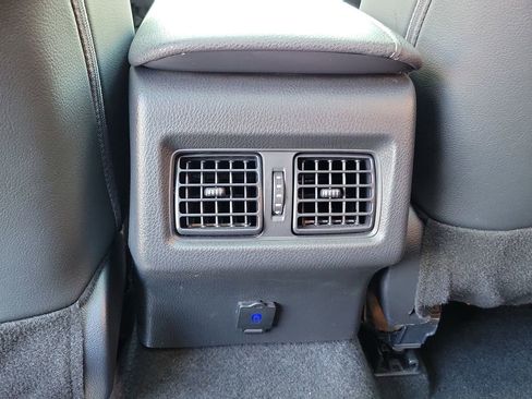 Used 2024 Toyota Camry XSE FWD image 27