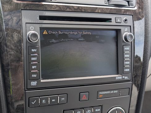 Used 2011 GMC Acadia Denali FWD image 19