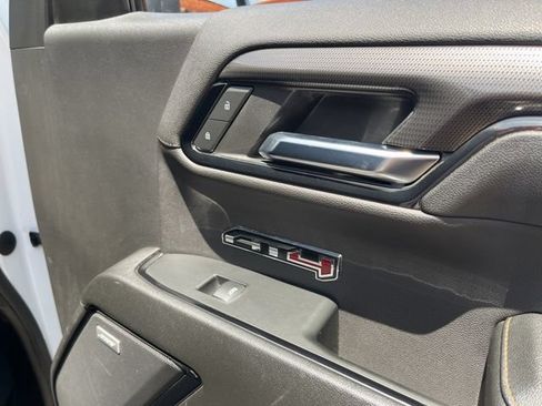Used 2024 GMC Sierra 1500 AT4 w/ Technology Package AWD/4WD image 34
