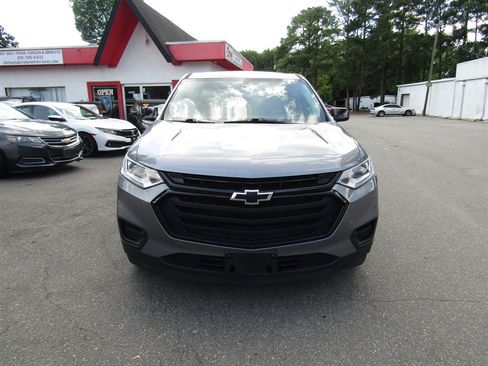 Used 2020 Chevrolet Traverse LS w/ LPO, Blackout Package FWD image 2
