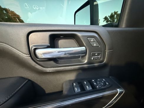 Used 2022 Chevrolet Silverado 2500 LTZ w/ LTZ Plus Package AWD/4WD image 27