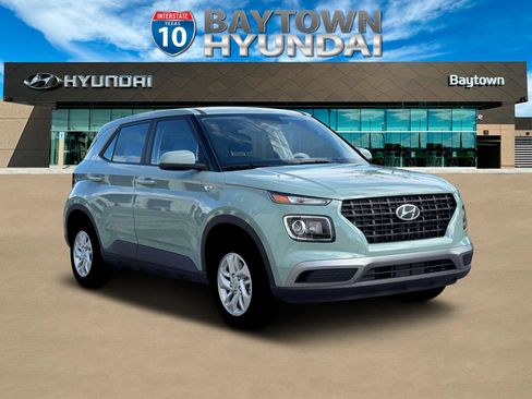 New 2026 Hyundai Venue SE image 11