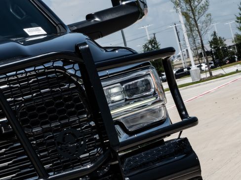 Used 2022 RAM 3500 Limited AWD/4WD image 10