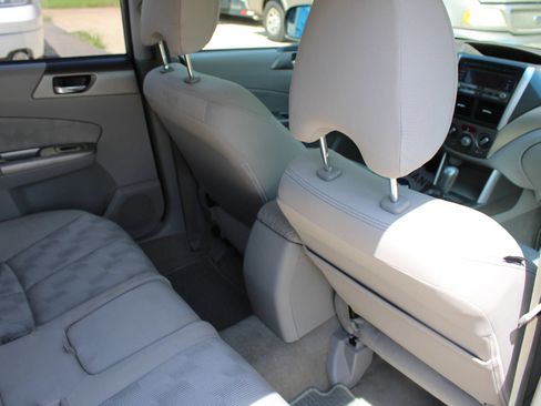 Used 2010 Subaru Forester 2.5X Premium w/ Popular Equipment Group 1A AWD/4WD image 26