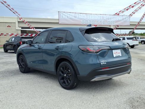 Used 2025 Honda HR-V Sport image 4