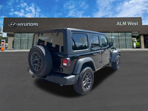 Used 2025 Jeep Wrangler Unlimited Sport AWD/4WD image 5