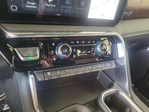 New 2026 GMC Sierra 2500 Denali Ultimate AWD/4WD image 19