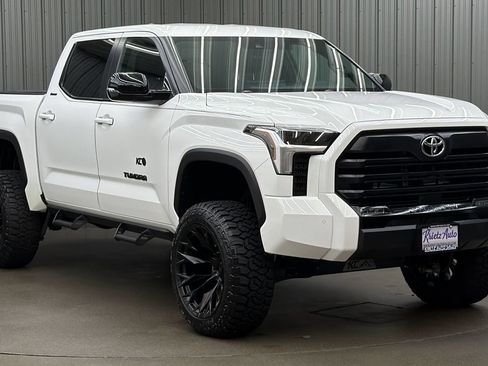 Used 2025 Toyota Tundra Limited w/ Nightshade Package AWD/4WD image 7