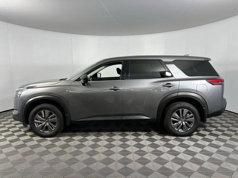 Used 2025 Nissan Pathfinder S image 11