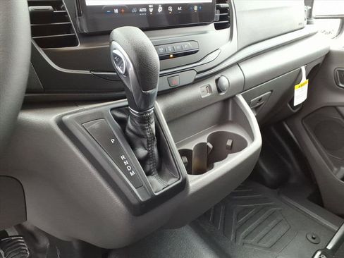 New 2026 Ford Transit 250 148 Medium Roof w/ Load Area Protection Package image 17