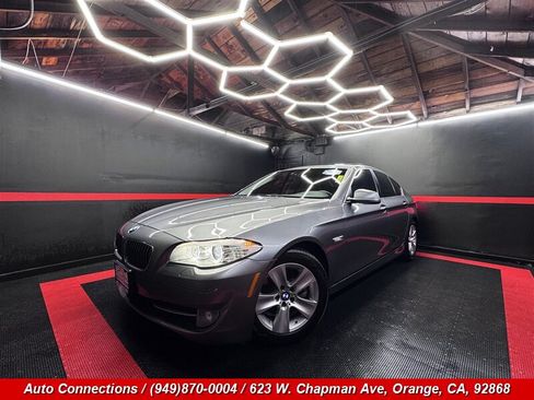 Used 2013 BMW 528i Sedan RWD image 2