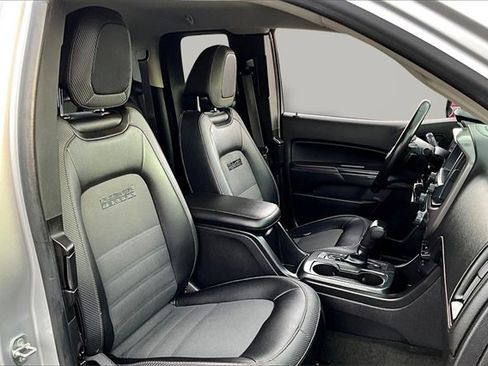 Used 2016 GMC Canyon SLE w/ All Terrain Package image 7