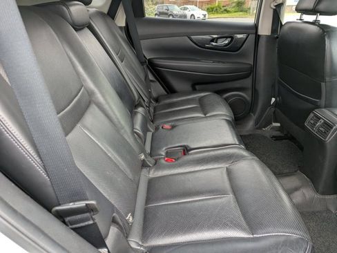 Used 2017 Nissan Rogue SL image 29