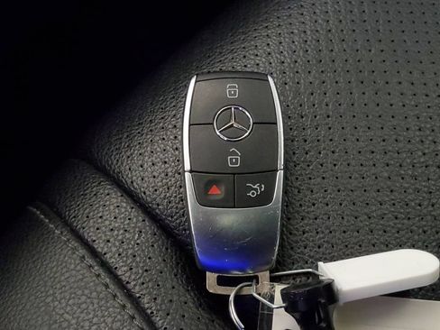 Used 2020 Mercedes-Benz GLS 450 4MATIC image 26