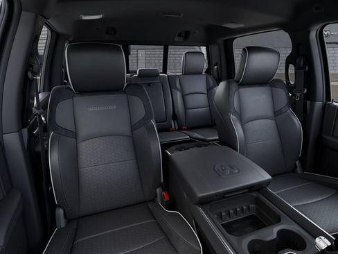 New 2026 RAM 3500 Laramie AWD/4WD image 17