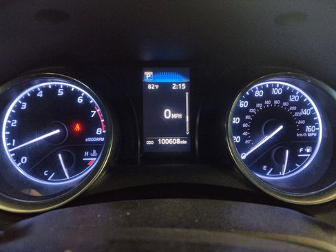 Used 2020 Toyota Camry SE FWD image 23
