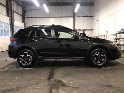Used 2019 Subaru Crosstrek 2.0i Premium image 3