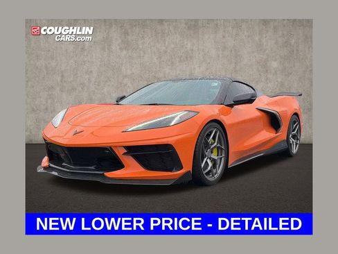 Used 2022 Chevrolet Corvette Stingray Preferred Cpe w/ Z51 Performance Package RWD image 1