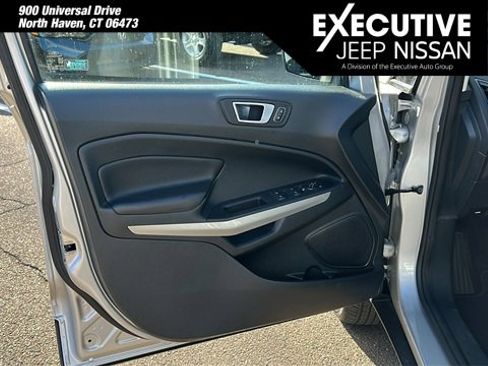 Used 2018 Ford EcoSport Titanium w/ Titanium Cold Weather Package image 8