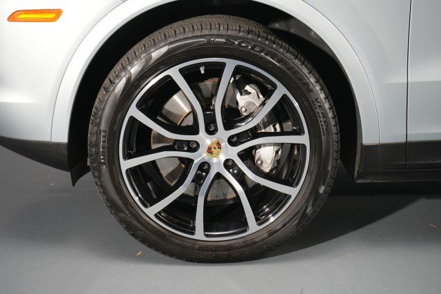 Used 2023 Porsche Cayenne AWD/4WD image 57