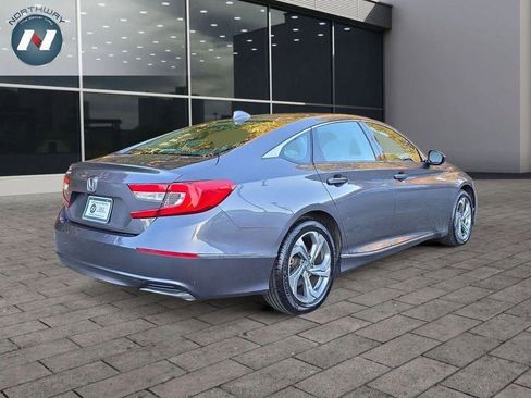 Used 2018 Honda Accord EX image 5