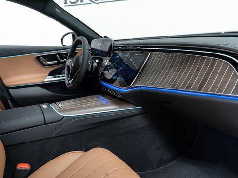 New 2026 Mercedes-Benz E 450 4MATIC Sedan image 21