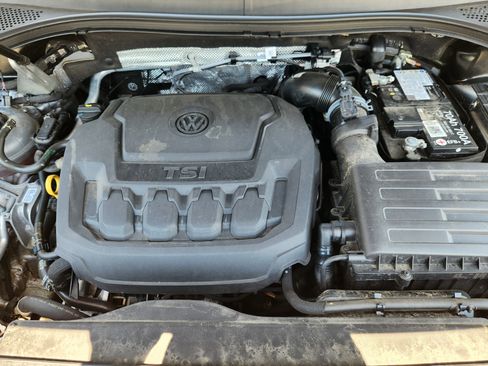 Used 2024 Volkswagen Tiguan SE FWD image 18