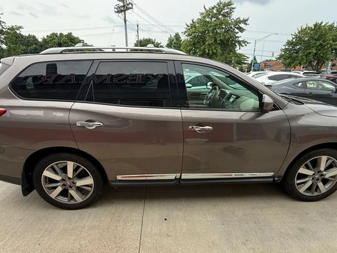 Used 2014 Nissan Pathfinder Platinum w/ Platinum Premium Package AWD/4WD image 7