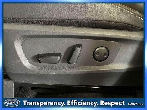 Used 2025 Nissan Pathfinder SL AWD/4WD image 18