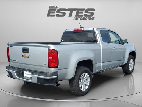 Used 2017 Chevrolet Colorado LT w/ LT Convenience Package RWD image 4