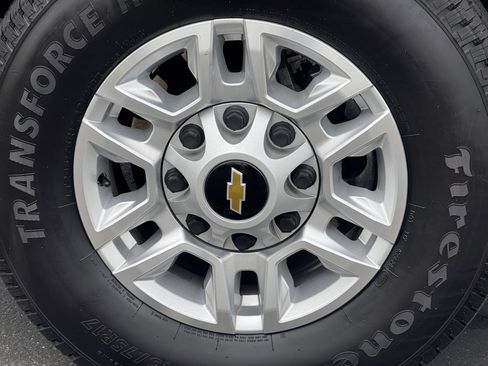 Used 2022 Chevrolet Silverado 2500 LT w/ Convenience Package image 8