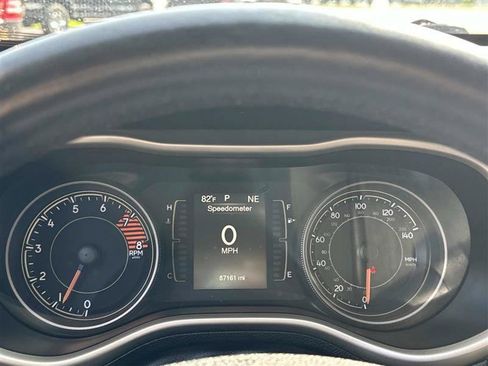 Used 2017 Jeep Cherokee Sport w/ Cold Weather Group AWD/4WD image 16