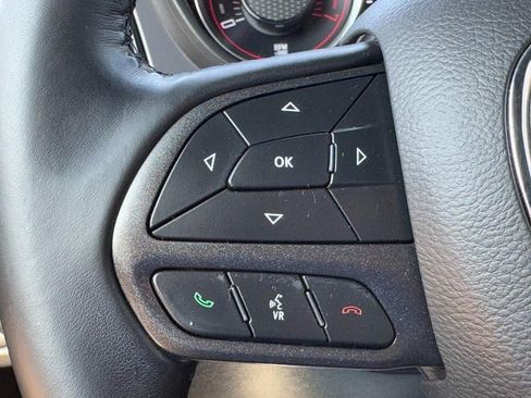 Used 2022 Dodge Challenger SXT RWD image 20