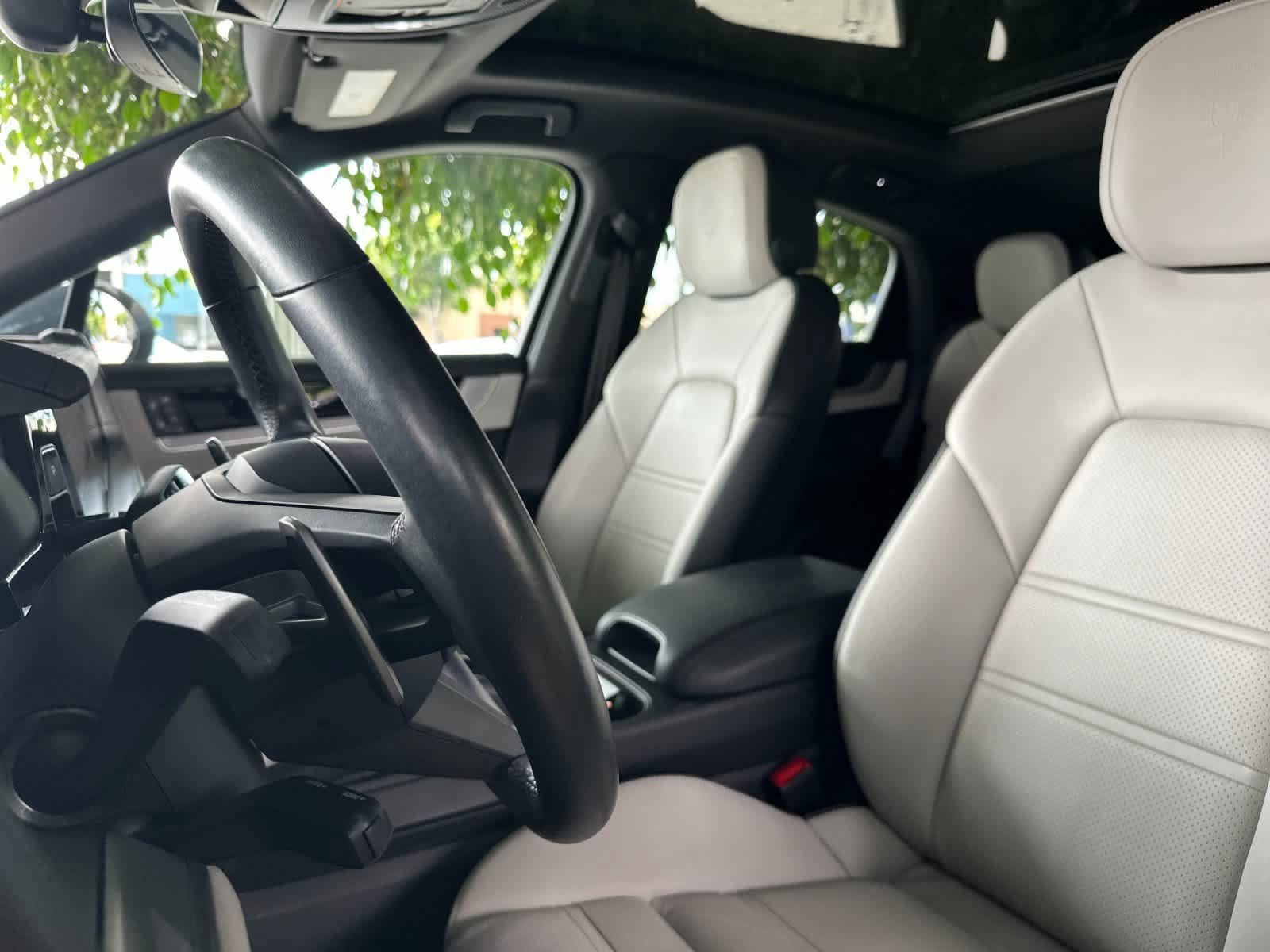 Certified 2024 Porsche Cayenne S AWD/4WD image 5