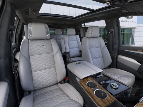 New 2026 Cadillac Escalade ESV Platinum Sport AWD/4WD image 16