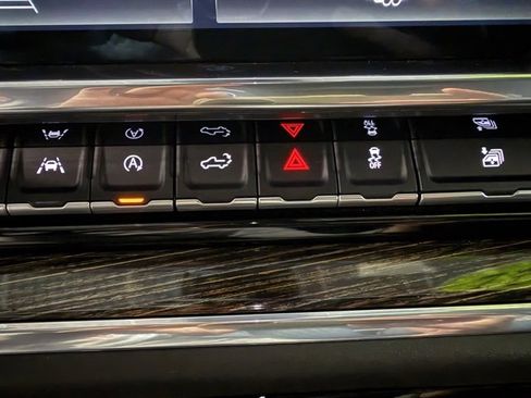 Used 2022 GMC Sierra 1500 SLE image 19