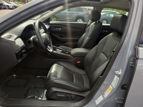 Used 2023 Honda Accord Touring image 17