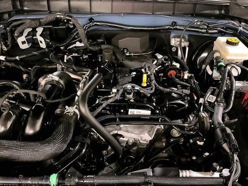 Used 2024 Ford Bronco Outer Banks image 10