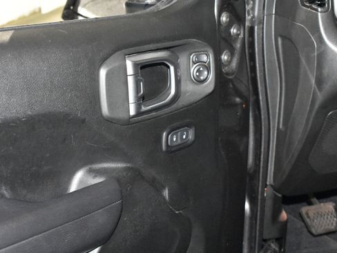 Used 2022 Jeep Gladiator Sport AWD/4WD image 23