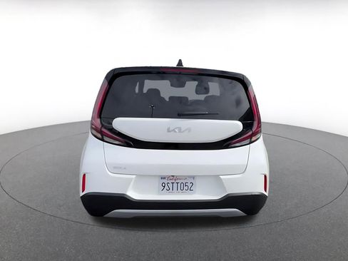 Used 2025 Kia Soul LX w/ LX Technology Package image 12