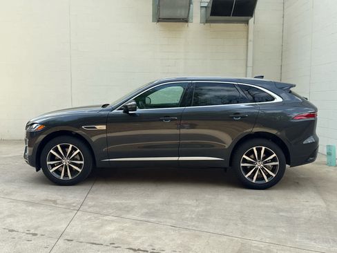 Used 2026 Jaguar F-PACE R-Dynamic S image 7