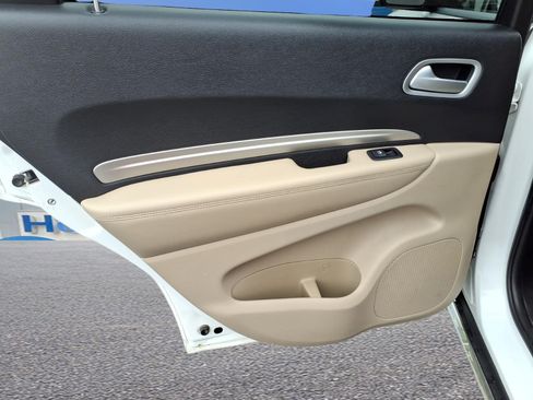 Used 2019 Dodge Durango SXT w/ 3rd Row Seating Group AWD/4WD image 12