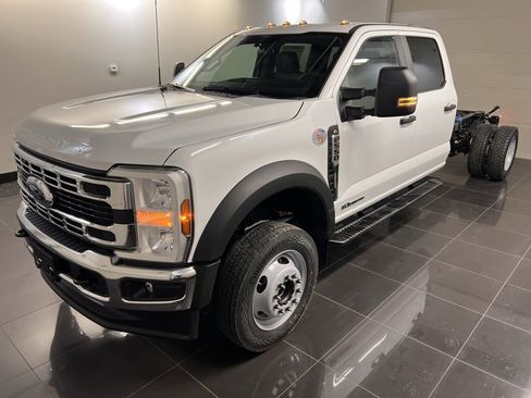 New 2026 Ford F550 4x4 Crew Cab image 3