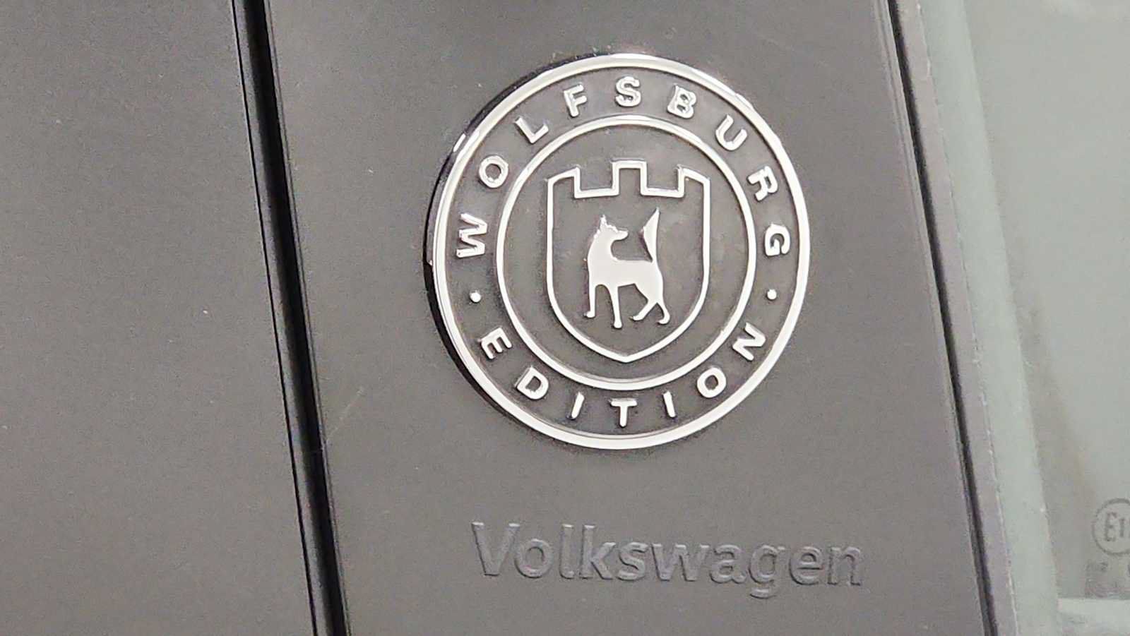 Used 2024 Volkswagen Tiguan Wolfsburg Edition AWD/4WD image 28