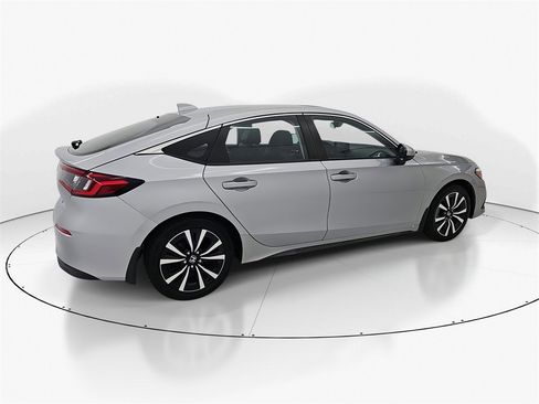Used 2023 Honda Civic EX-L image 5