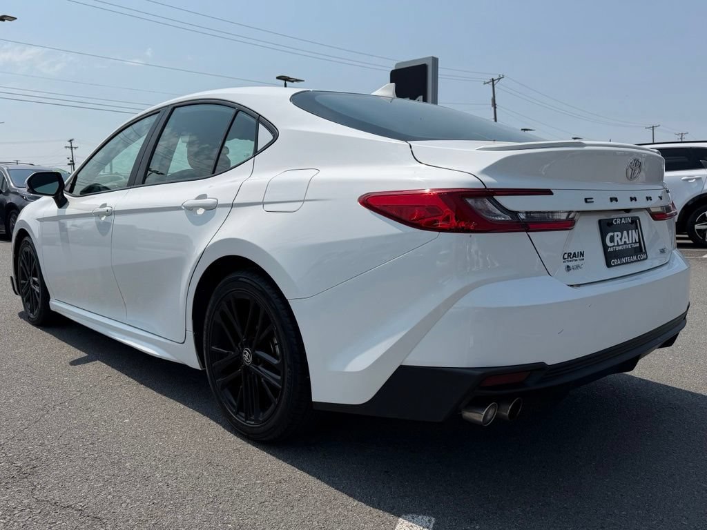 Used 2025 Toyota Camry SE FWD image 5