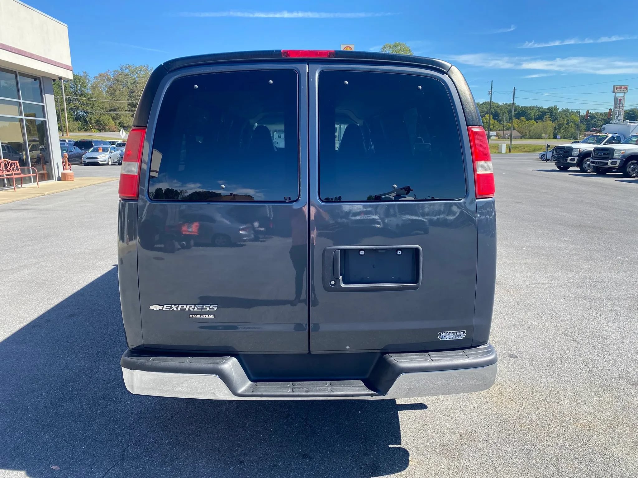 Used 2016 Chevrolet Express 3500 LS w/ Chrome Appearance Package RWD image 6